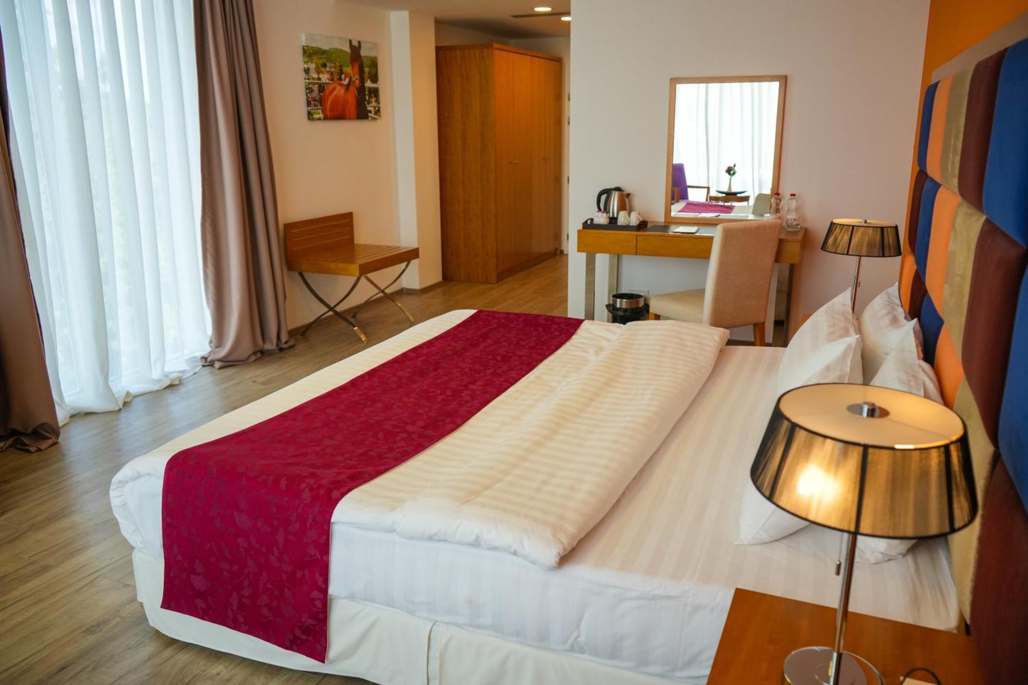 Queen Vali Palace Prilepnica Экстерьер фото
